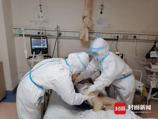 “身首离断”患者已转入普通病房身首离断患者的康复之路，从重症监护到普通病房的转折点